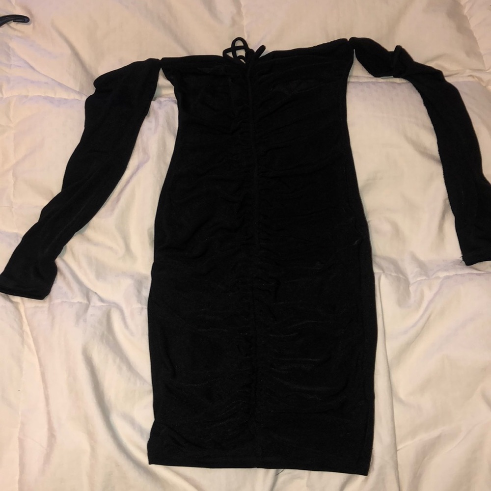 Black long sleeve mini bodycon dress